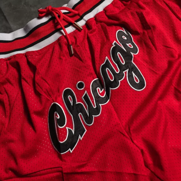 Chicago Bulls Throwback Red Shorts logo (2)