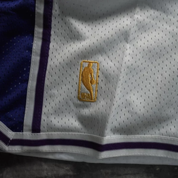 Los Angeles Lakers Throwback White Shorts logo1