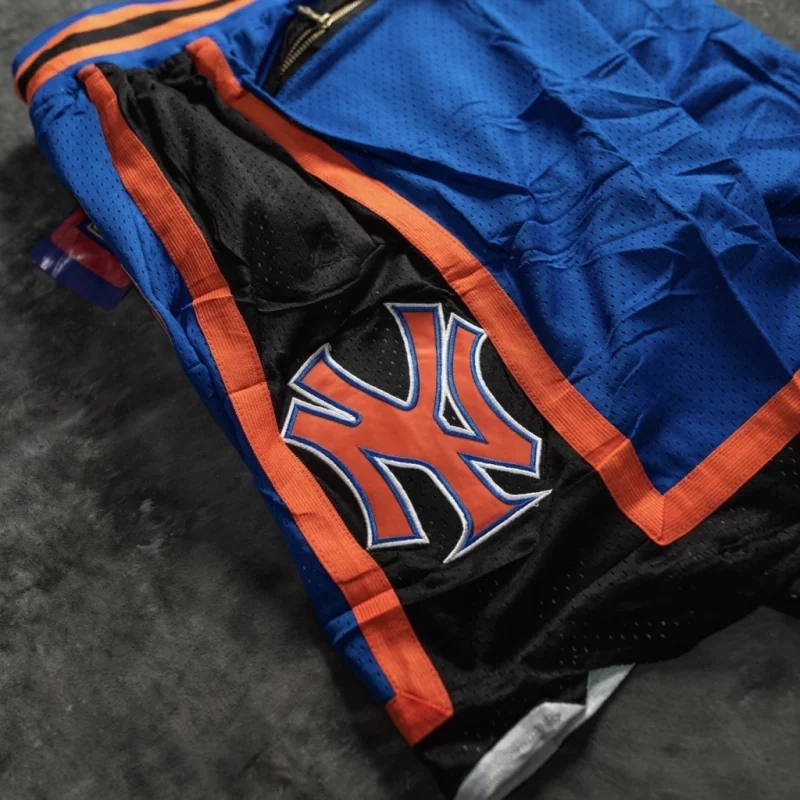 New York Knicks Shorts Black logo1