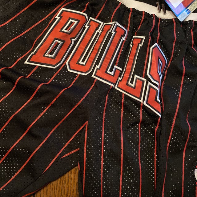 Chicago Bulls 1996-97 Throwback Black Strip Shorts photo review